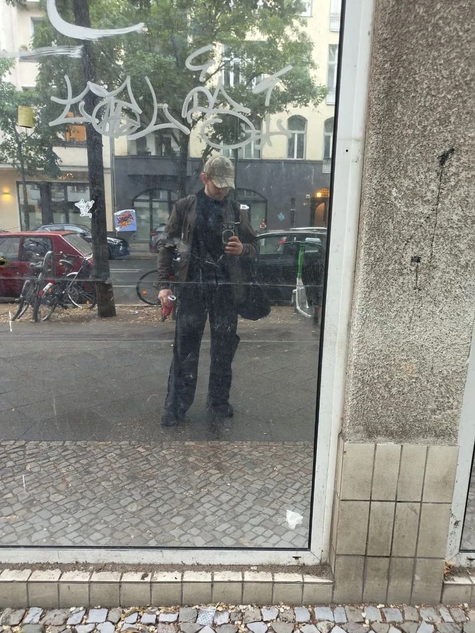 Unterwegs im Berliner Westen, mit dem kompletten Einsatzgepäck